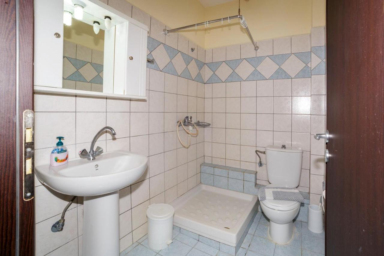 Maria - Pavlos Studios And Apartments Vourvourou Rum bild